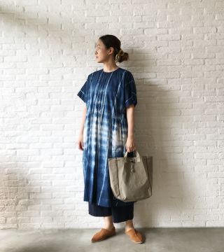 有松絞り大人用ワンピース　親子コーデ　大人かわいい　グラデーション　蜘蛛の巣絞り 42eb5876a11a85df234897f98dddbe