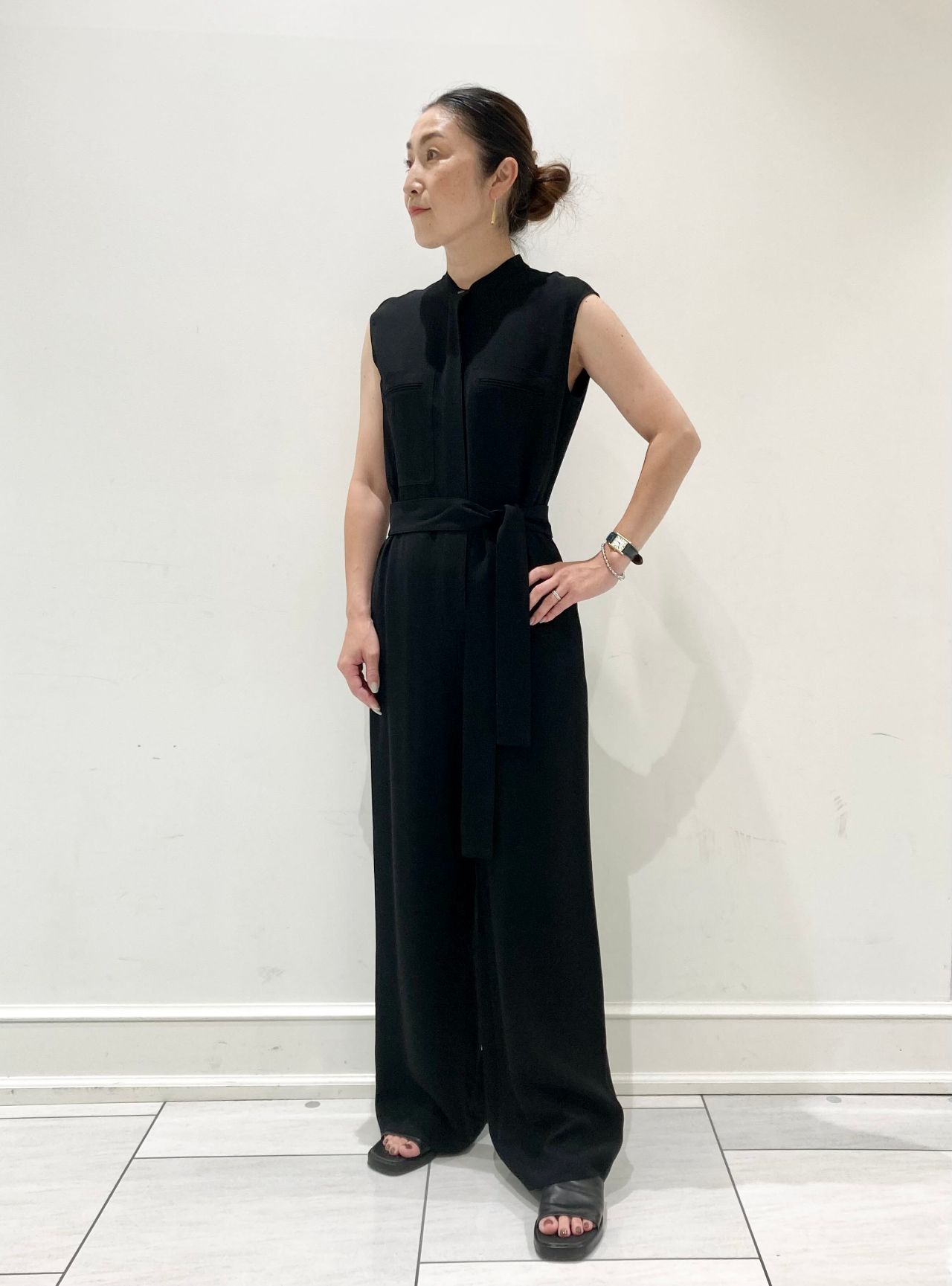 美品 セオリー 22AW LIGHT CREPE BELTED JUMPSUIT 美品セオリー22AW LIGHT CREPE BELTED JUMPSUIT