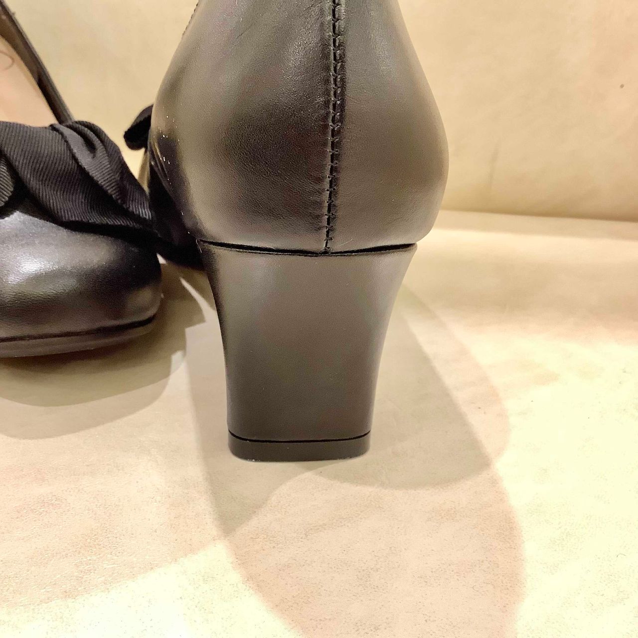 ゆったり3Eで華奢見えパンプス | GINZA WASHINGTON 阪急三番街店