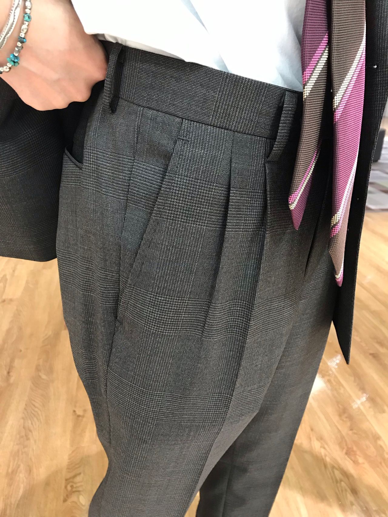 最終価格 新品 定価15万 JAZZ SCABAL ダブルブレスト高級素材スーツ 最終価格 新品 定価15万 JAZZ SCABAL ダブルブレスト高級素材スーツ