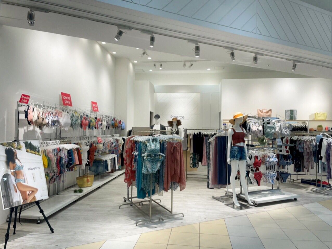 阪急西宮ガーデンズriberce店 21年7 1 8 31期間限定open 水着ショップriberce リベーチェ 公式ブログ