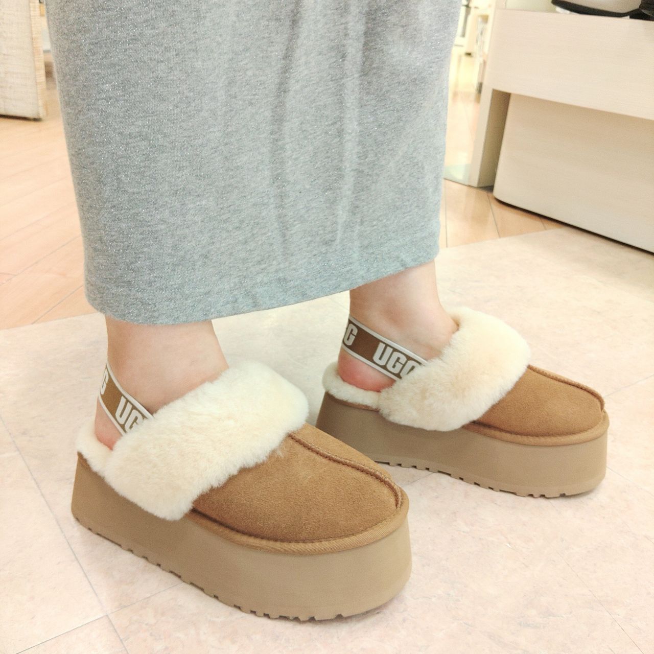 ふわっふわっ✨極上ムートン✨半額以下✨送料込み UGG 大人気厚底アイテム 入荷しました♪ | 三好店 | フィット