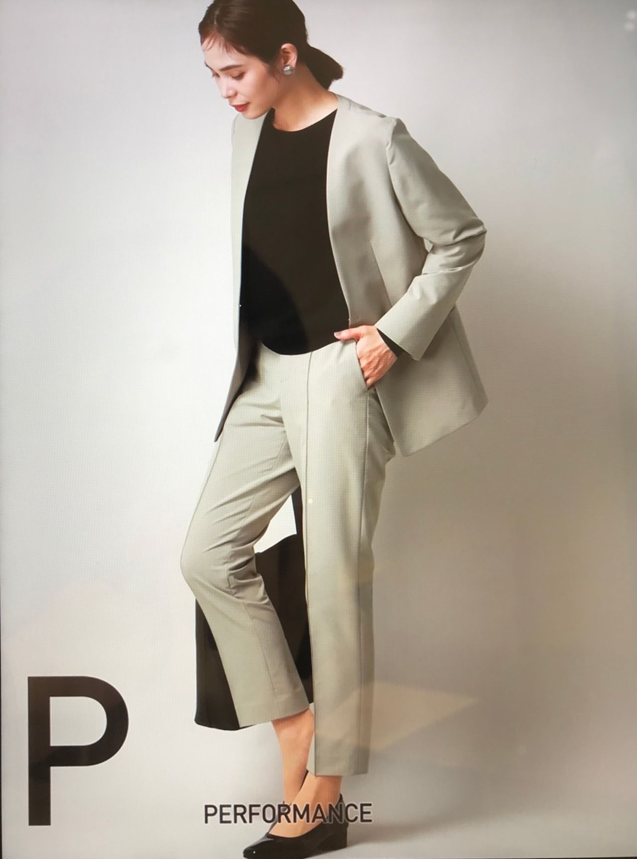 SPEC ウールン商会　イタリー製生地柔らかい　艶ジャケット＆スカート　スーツ 人気，新作 SPEC ウールン商会 イタリー製生地柔らかい 艶ジャケット