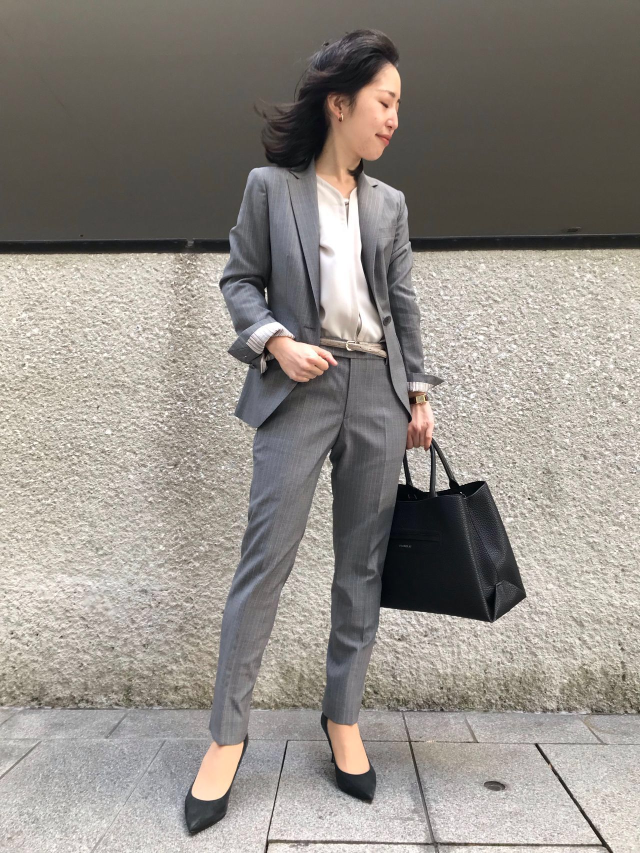 THE SUIT COMPANY グレー ストライプ パンツスーツ DIRECTORS SUIT STRIPE グレーツイルストライプスラックス