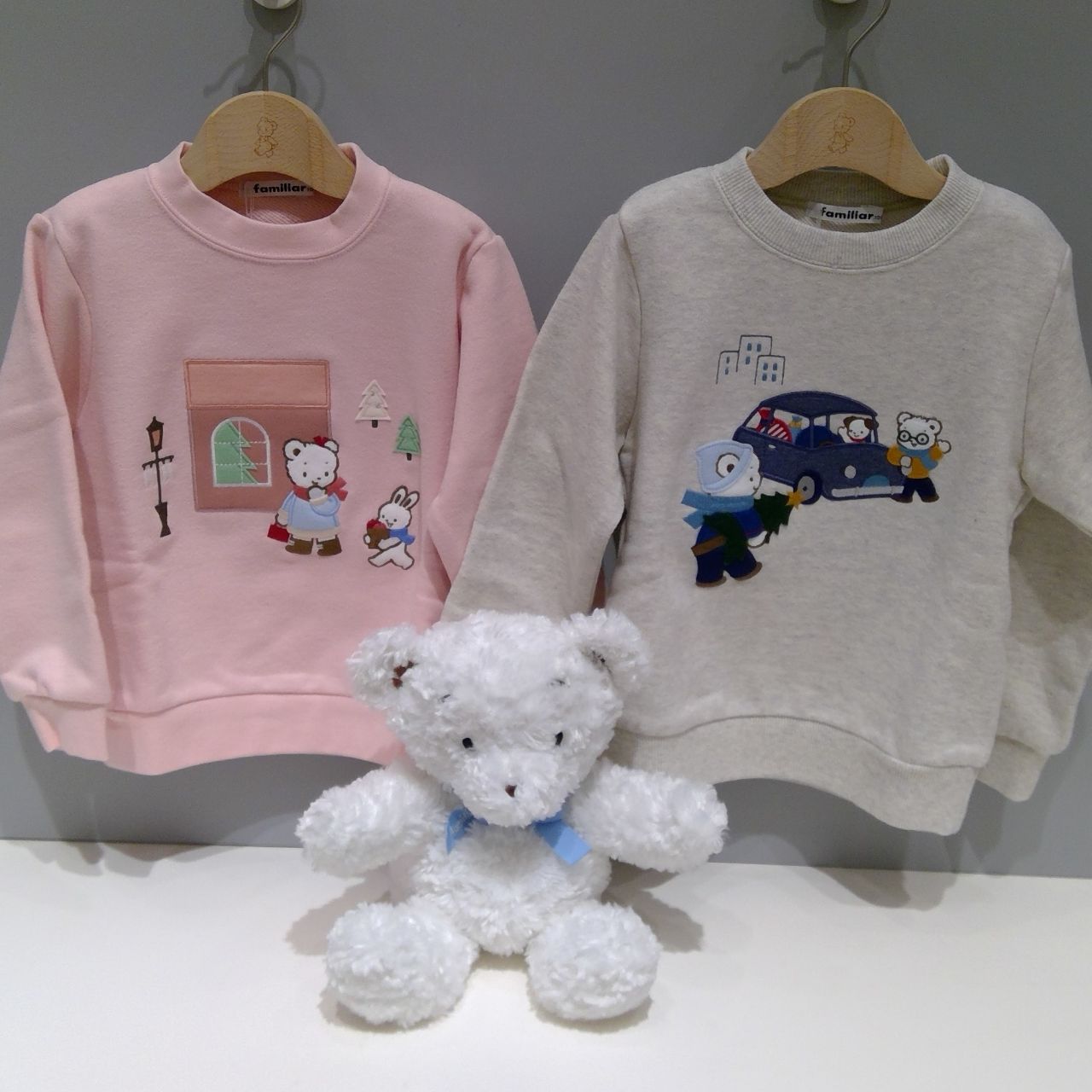 大人気♪ファミリア可愛いトレーナー + 新品靴下 ♡familiar もうすぐ『クリスマス』☆かわいいお洋服のご紹介です☆｜ファミリア