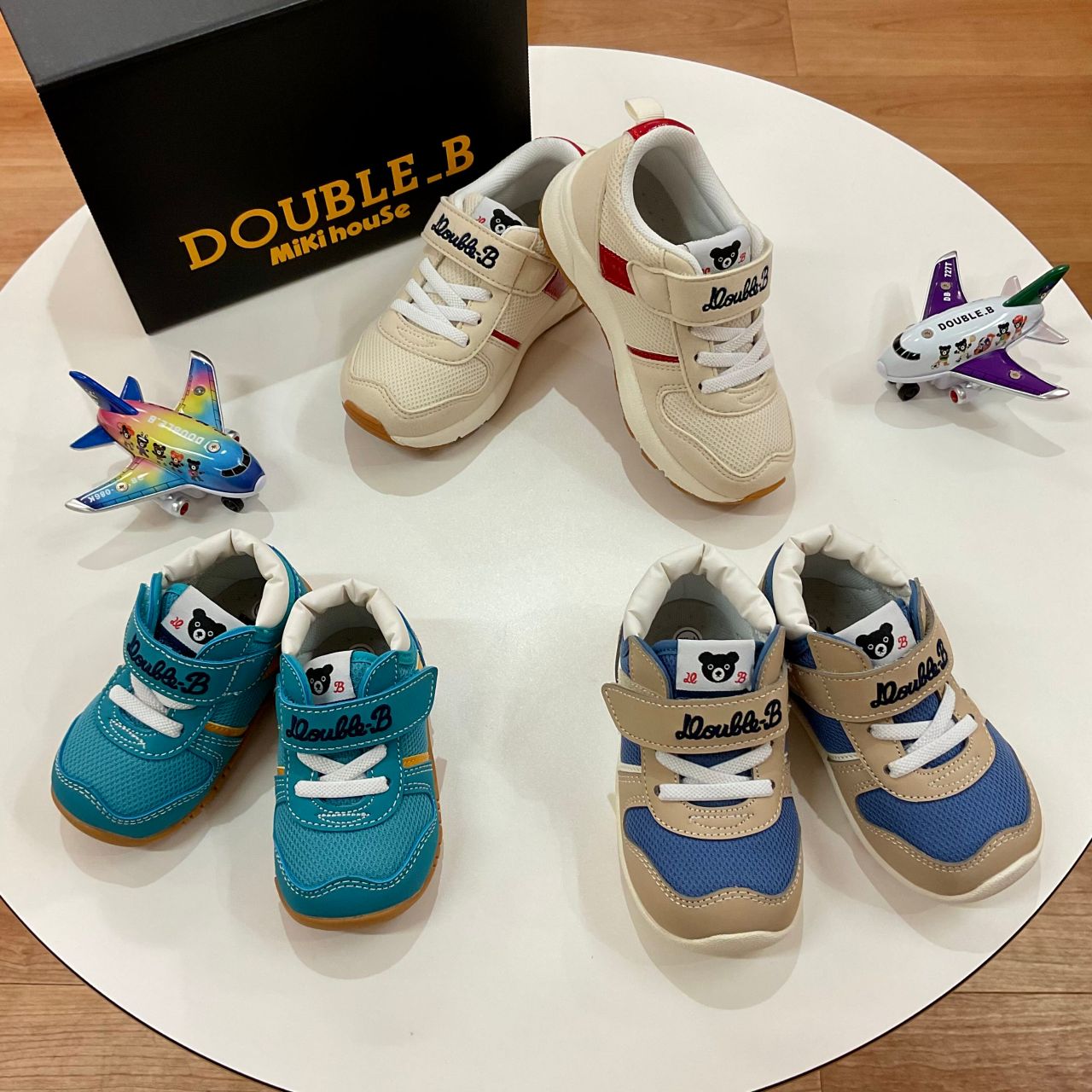 ダブルBの人気のシューズがリニューアル♡｜ミキハウス