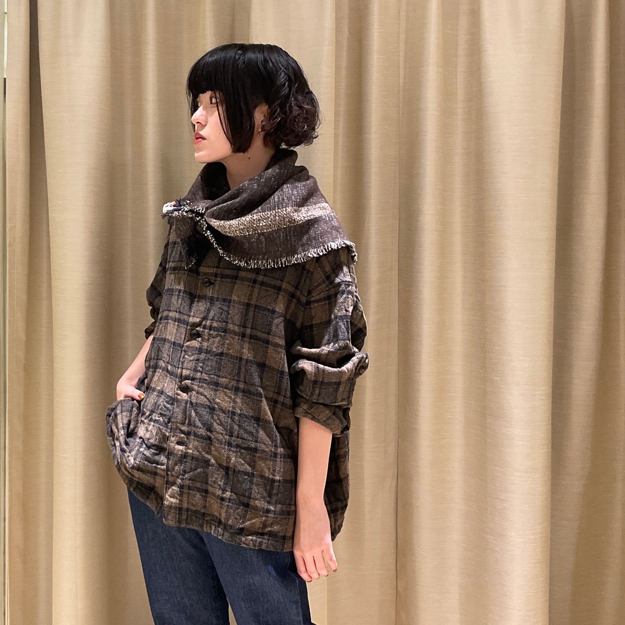 極美品✨ダリア dahl'ia リネン100％ギャザーブラウス 白 バンドカラー 極