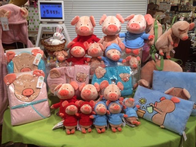 Wibbly Pig ぬいぐるみ 浮き輪付き Wibbly Pig （ブタのウィブリー）♪ | entre vida 磐田