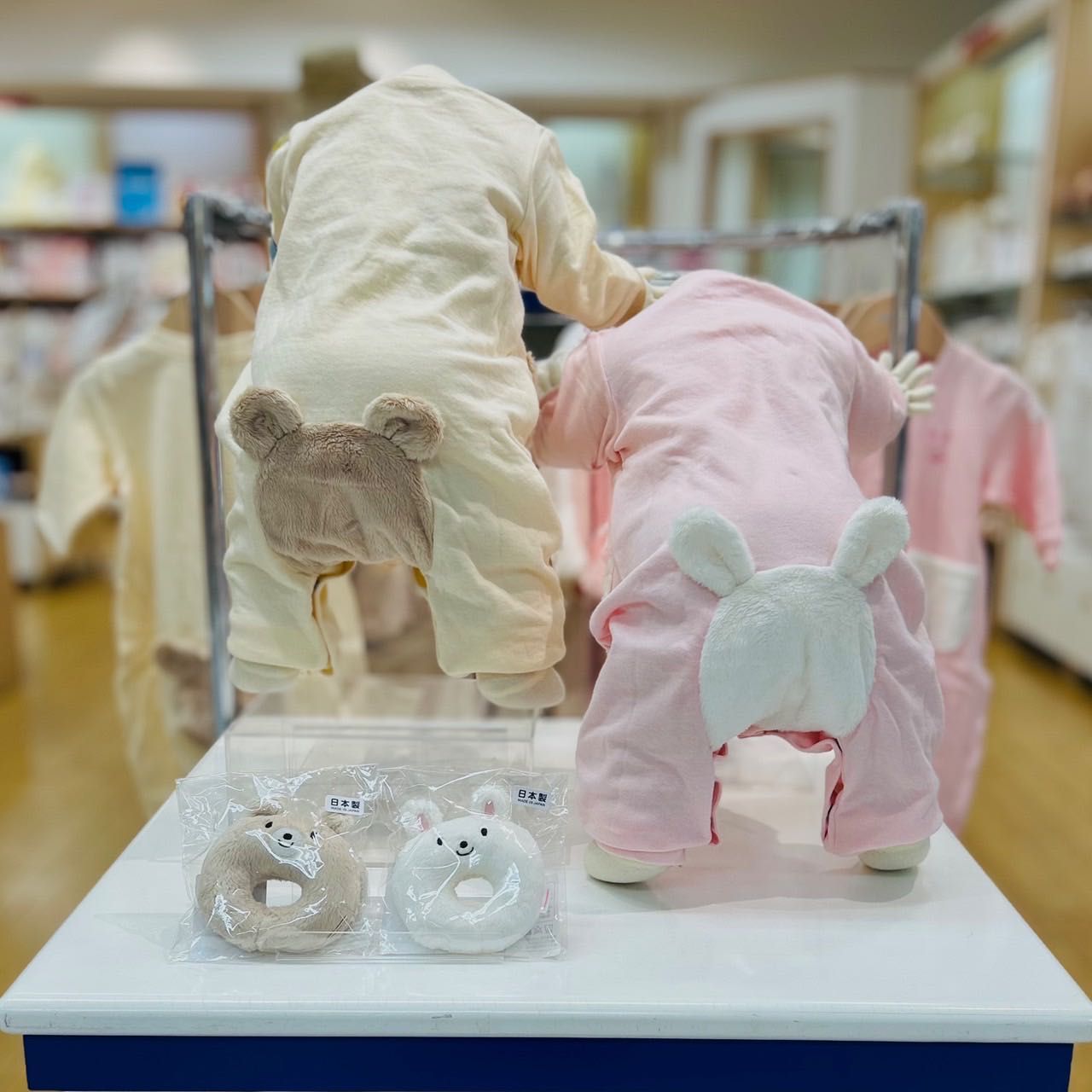 新品タグ付♡ミキハウス♡うさこレースフリルの可愛い〜カバーオール♡80 新品タグ付♡ミキハウス♡うさこレースフリルの可愛い