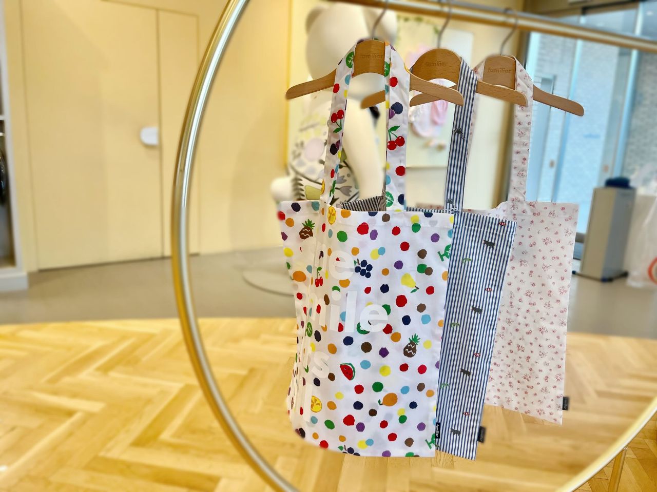 未使用　familiar ARCHIVE MARKET バッグ　現行品 マザーズバッグ | ファミリア公式サイト