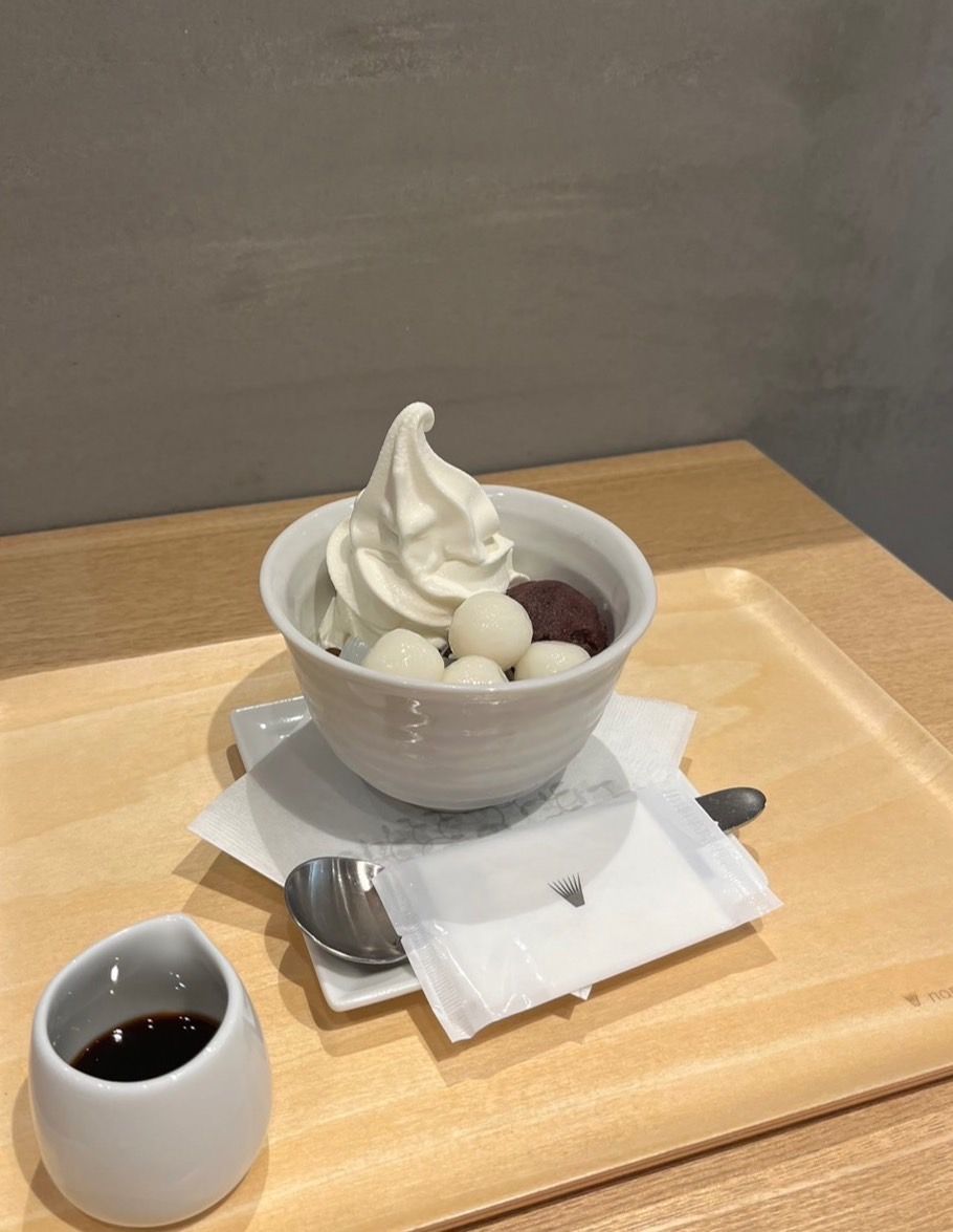 あんみつ》さっぱりとしたソフトクリームと相性抜群♥｜ナナズグリーン