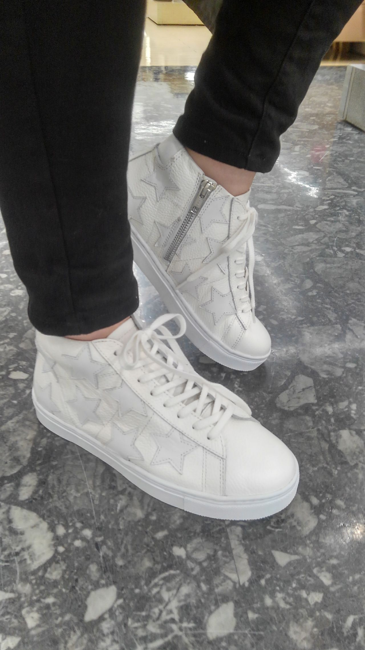 星柄レザースニーカー アナーオベーション 安城店 フィットハウス公式ショップブログ Fithouseblog