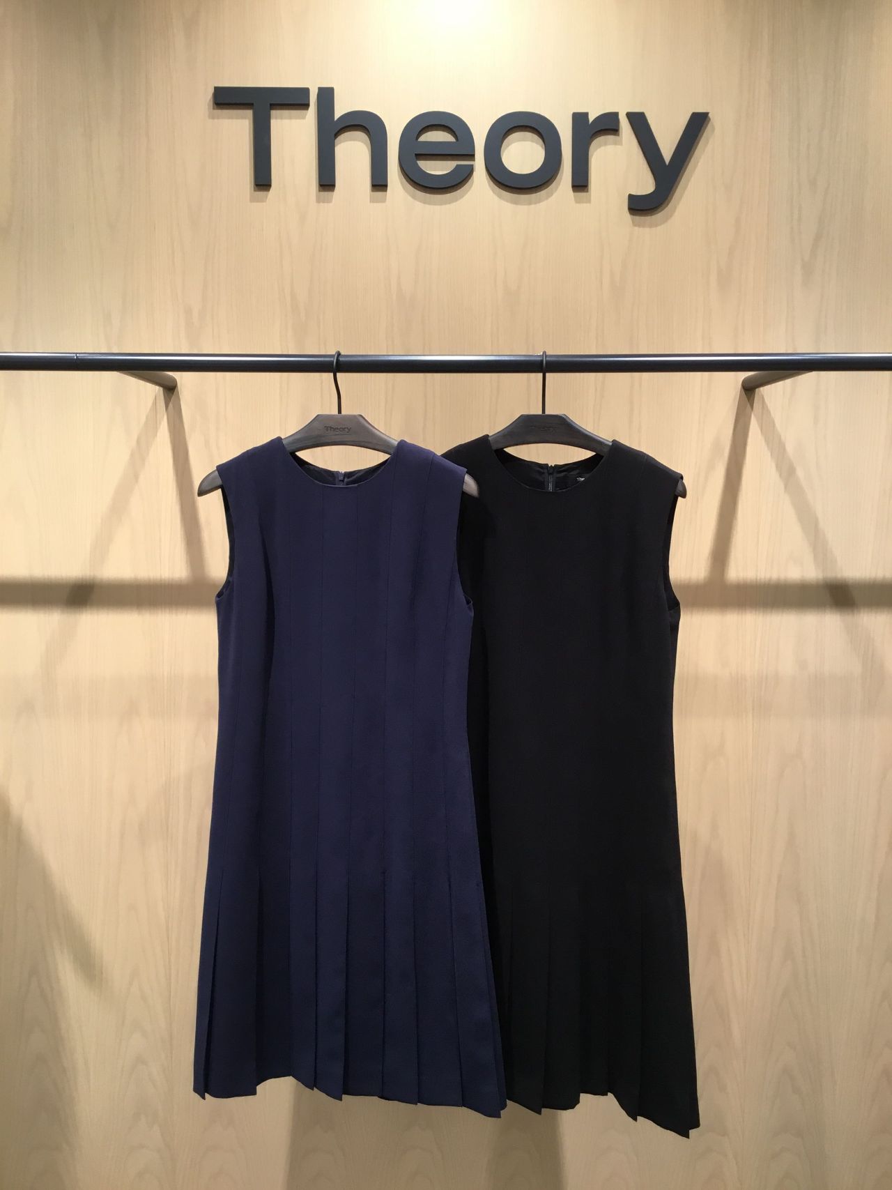 ワンピースの集大成 日本橋三越店 Theory セオリー ショップブログ ワンピースの集大成 日本橋三越店 Theory セオリー ショップブログ