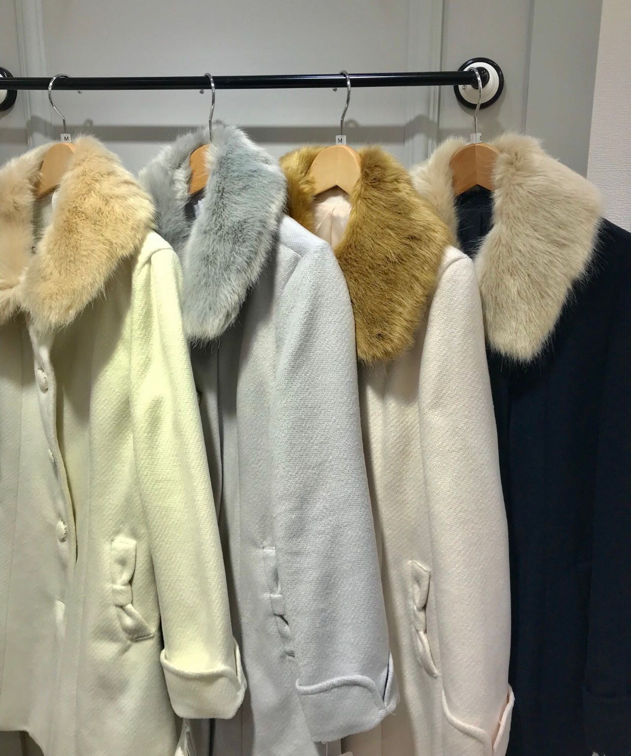 アストリアオディール　ファーコート 新作ファー付きAラインコート ルミネエスト新宿店 | Astoria