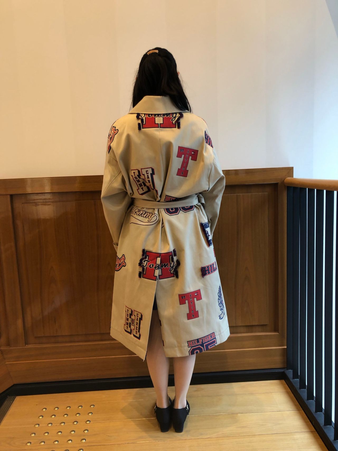 tommy hilfiger trench coat ladies