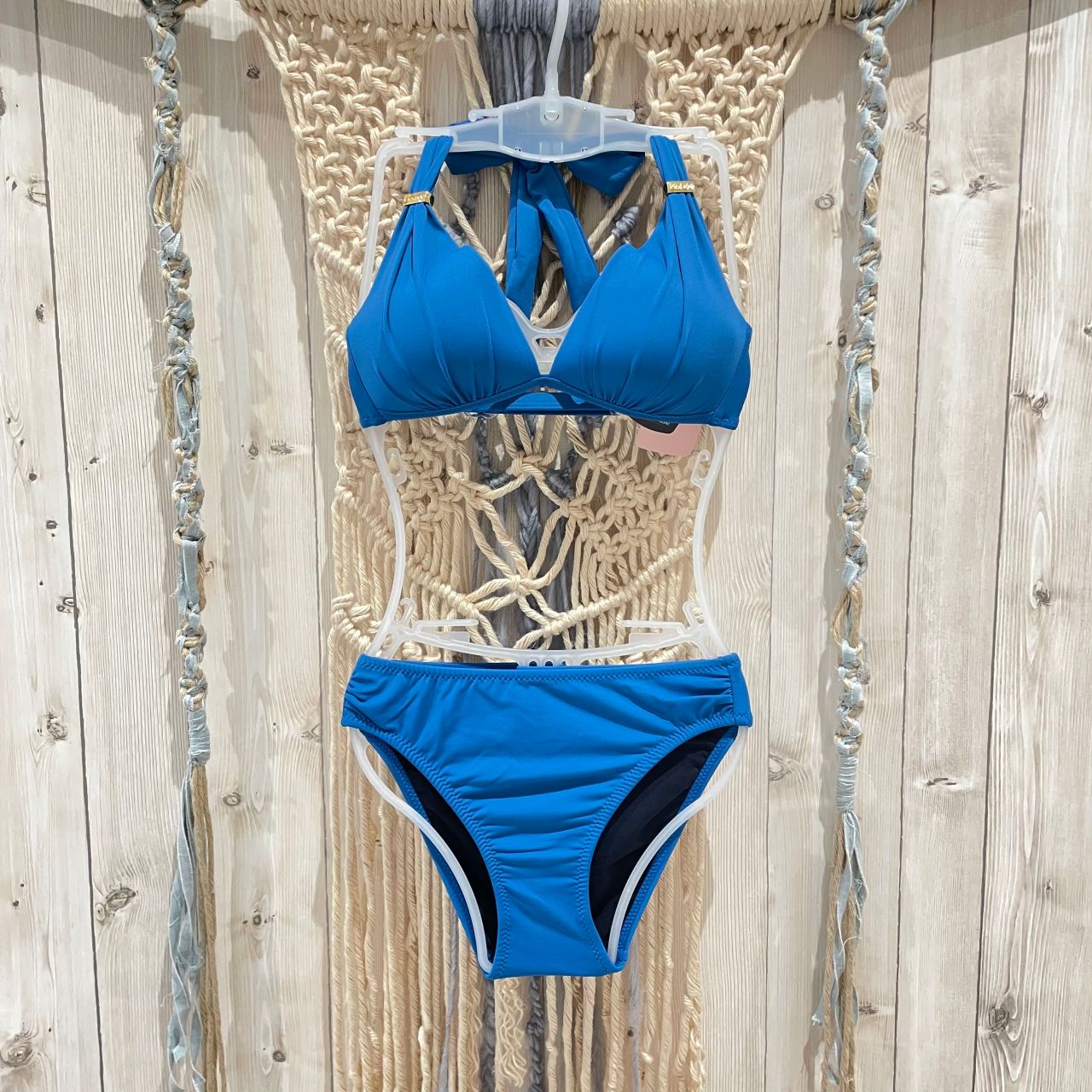 海に映える！》大人キレイなカラーの | 名古屋ラシック Riberce店