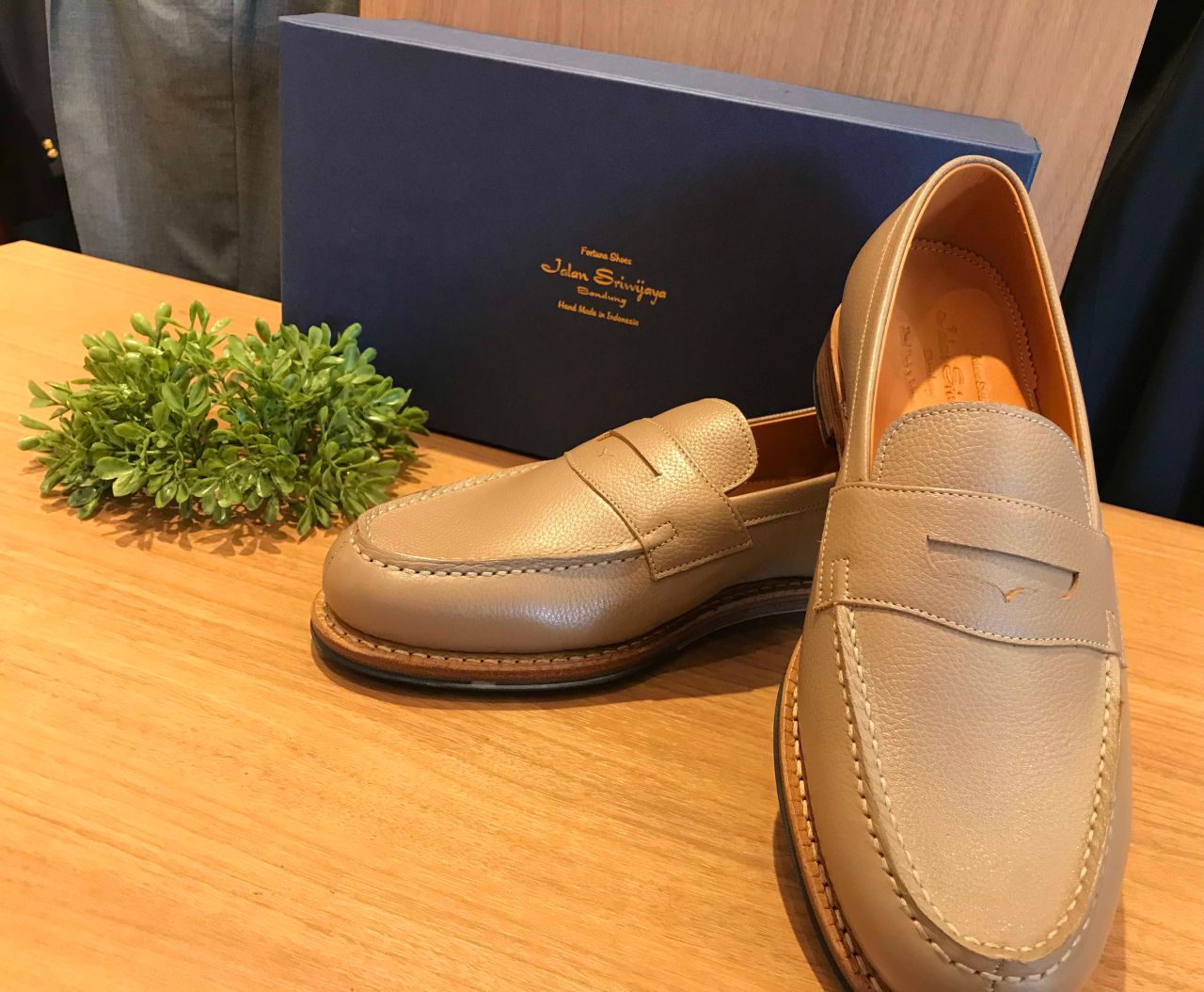 Jalan Sriwijaya いだけれ 7 1/2 コインローファー 98998 