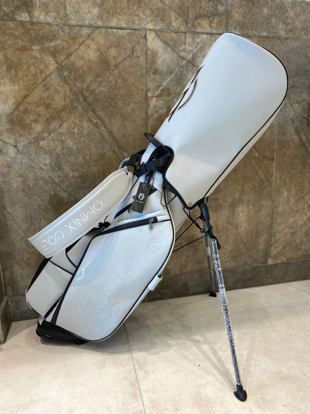 OMNiX GOLF/オムニクスゴルフ】新作キャディバッグ入荷