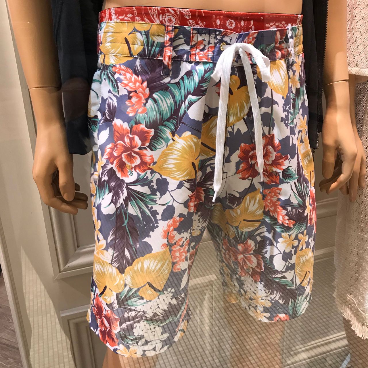 patagonia メンズ 水着 花柄 ネイビー 33 メンズ水着】新作！花柄サーフパンツ | 天王寺ミオ 6/20-8/31