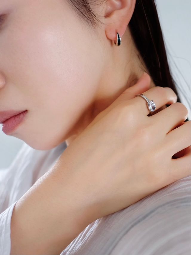 【MISSOMA】スネーク テクスチャー フープ イヤリング 他の人はこちらも検索 MISSOMA】スネーク イヤリング フープ