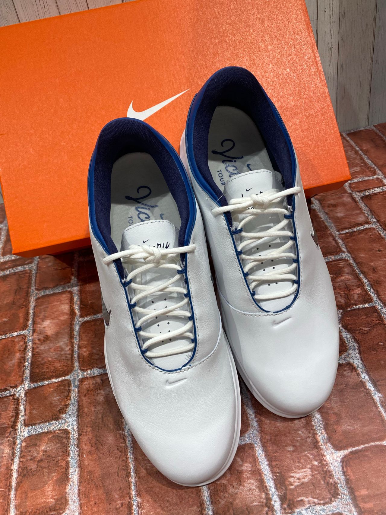 NIKE VICTORY TOUR4(ナイキヴィクトリーツアー4)入荷いたしました