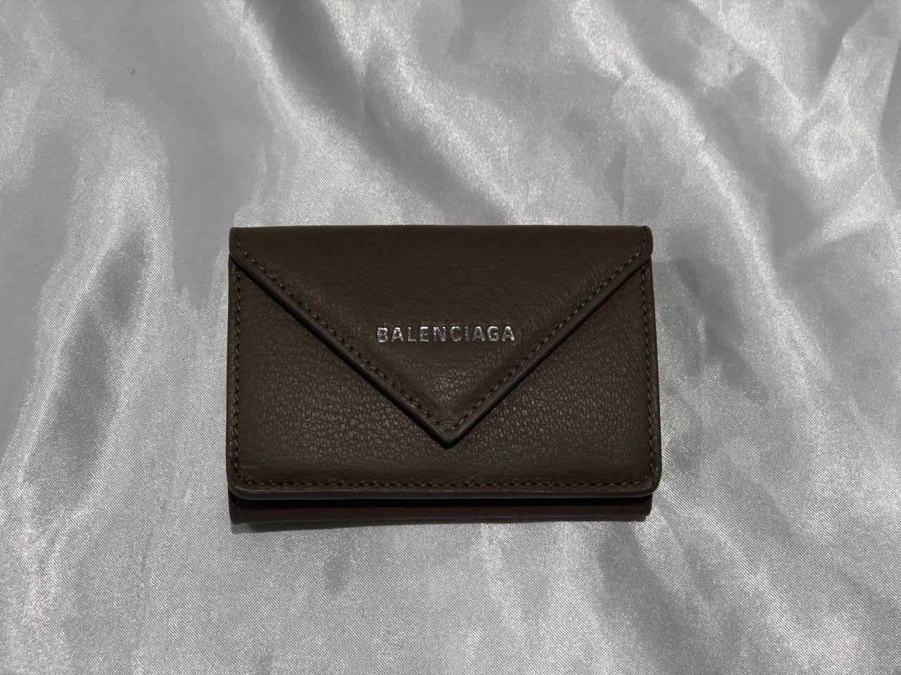 BALENCIAGA（バレンシアガ）ミニ財布特集パート②⭐︎ | ユニモ 