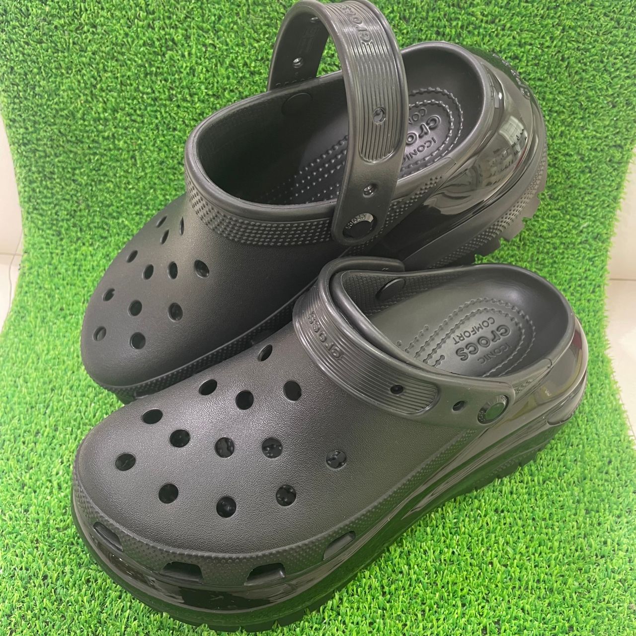 あがた③ 楽天市場】クロックス crocs メガ クラッシュ クロッグ サンダル
