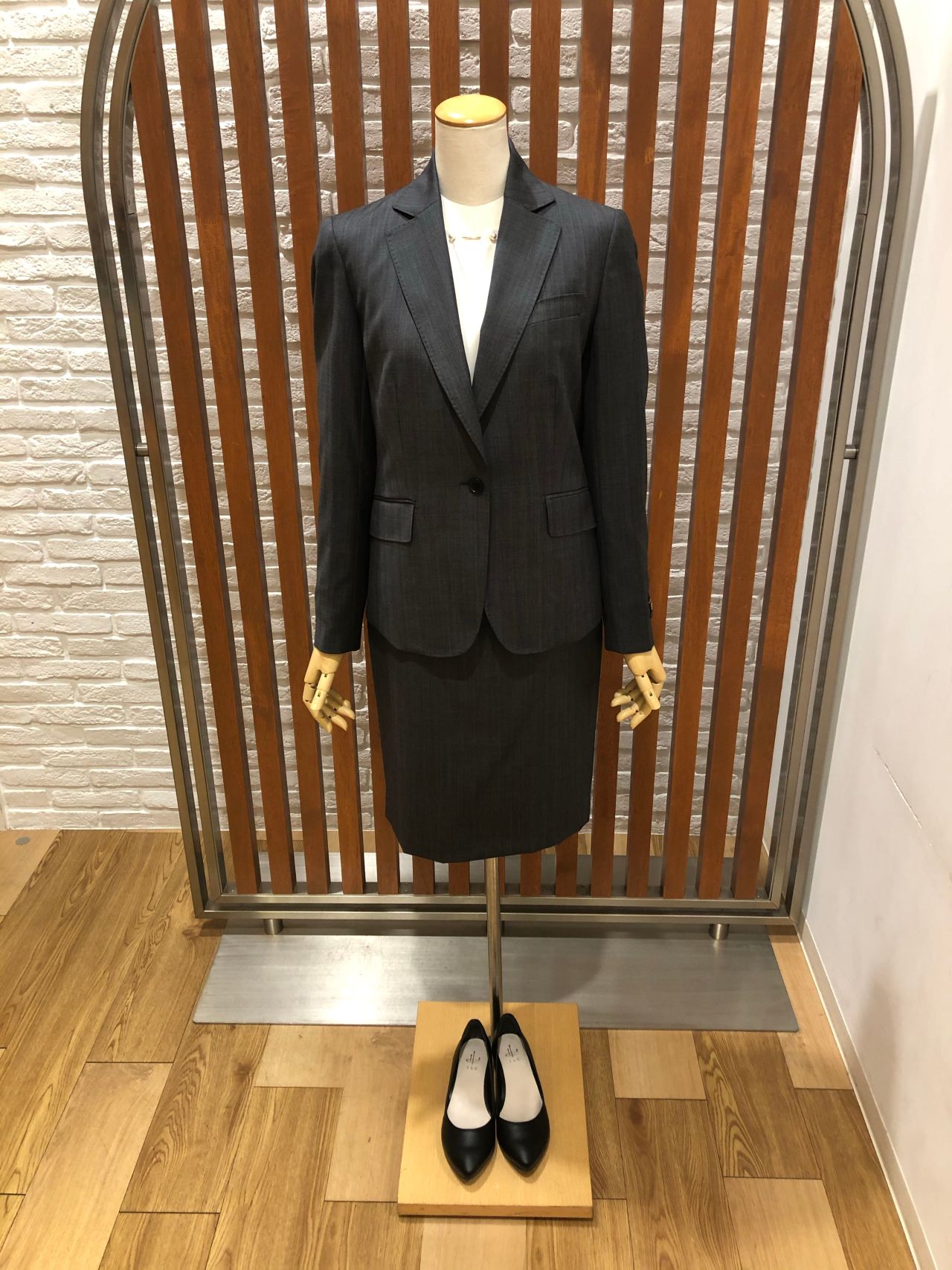 ◇スーツのご紹介◇｜Mitsumine Outlet｜Staff Blog｜Mitsumine