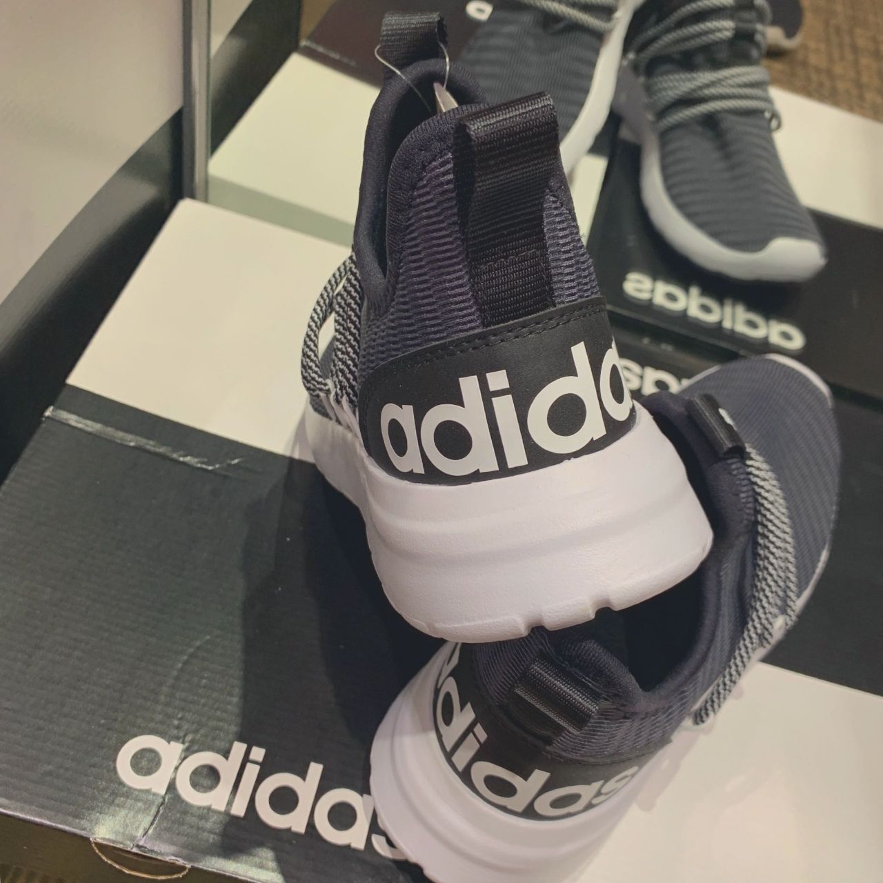 独立した 崇拝する フィドル 軽量 スニーカー アディダス Justsampark Org