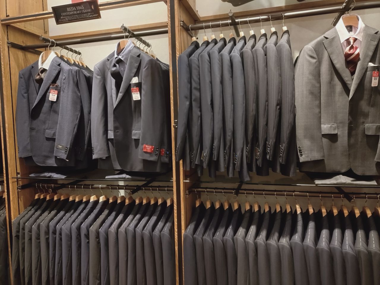 新作スーツ揃いました！｜Mitsumine Outlet｜Staff Blog｜Mitsumine