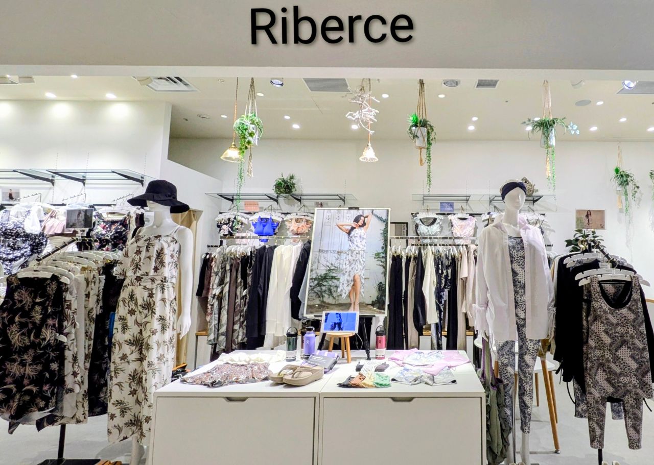 新作水着】リゾート感あるボタニカル | 日本橋高島屋S.C. Riberce店