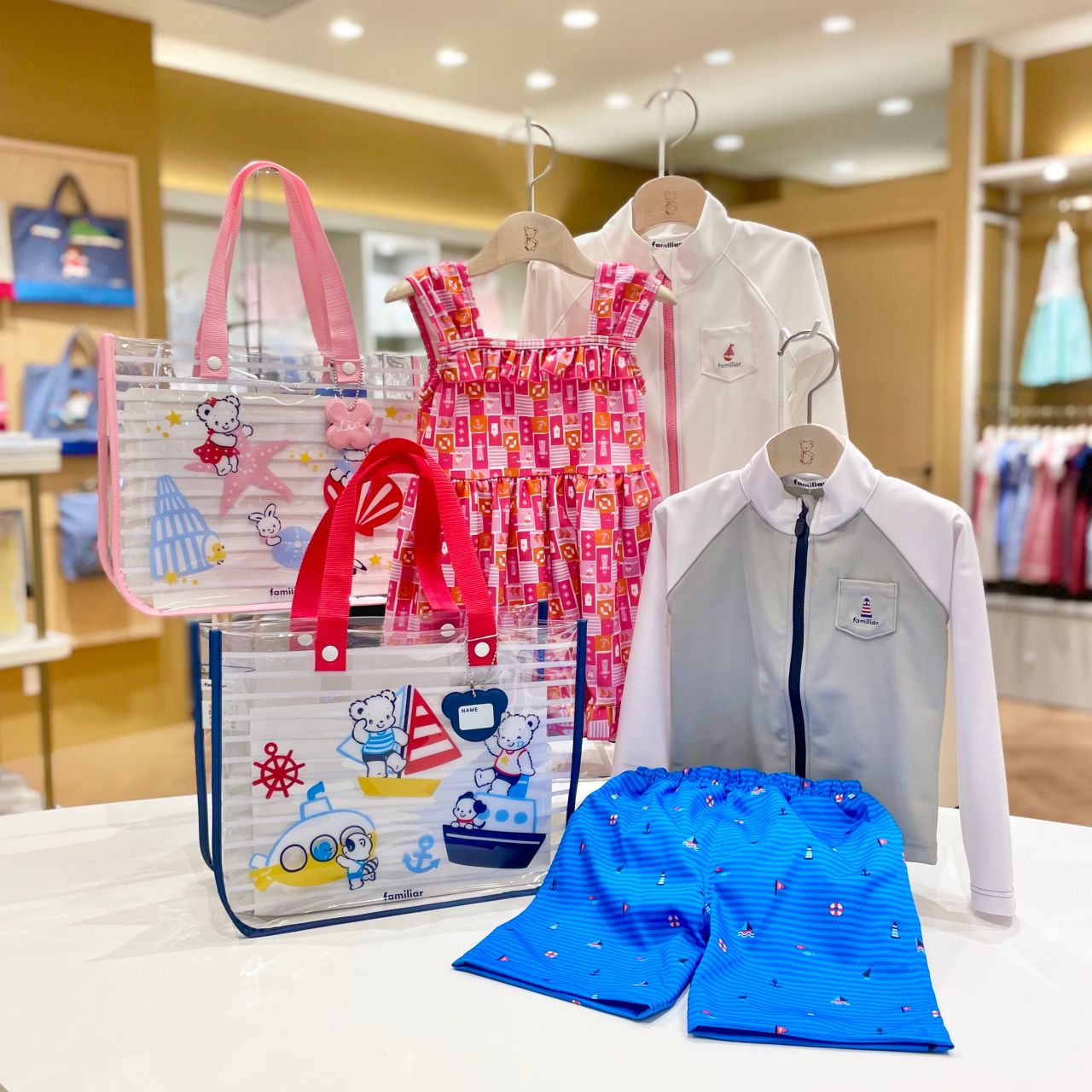 スイムグッズのご紹介と、店舗取り置きサービスのご案内