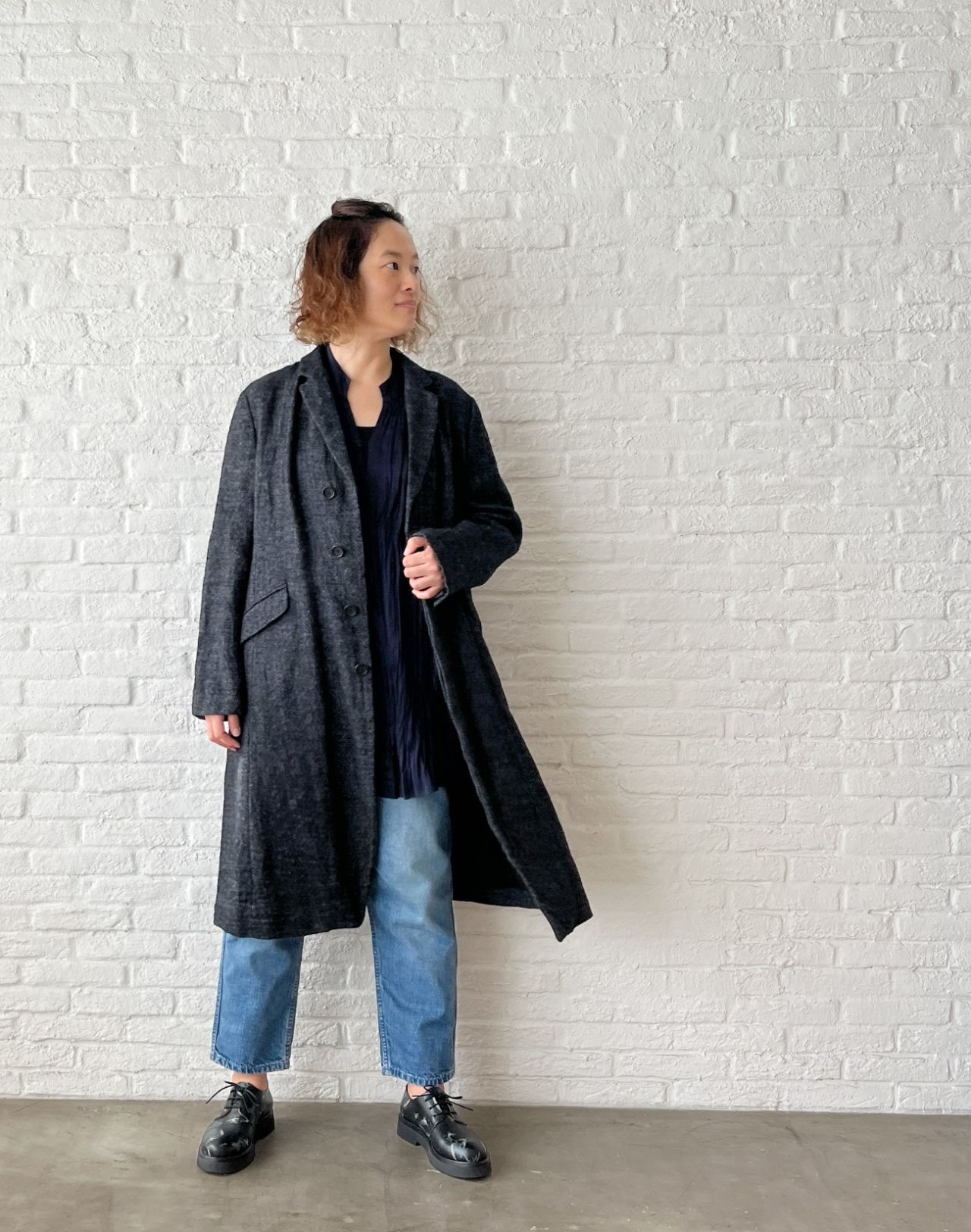 【pas de calais 】 パドカレ フード付きコート ダークブルー pas de calais(パドカレ)のバルキータフタ ダウンコート通販 | 集英社