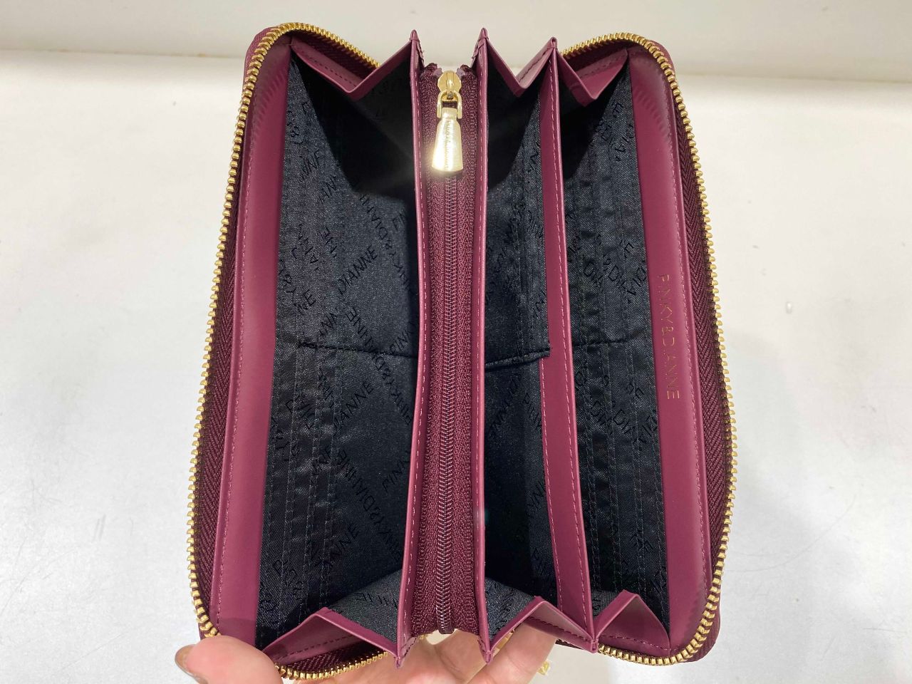 ま*ゆ様 Pinky&dianne 長財布 Pinky&dianne かぶせ長財布【美品】 - メルカリ