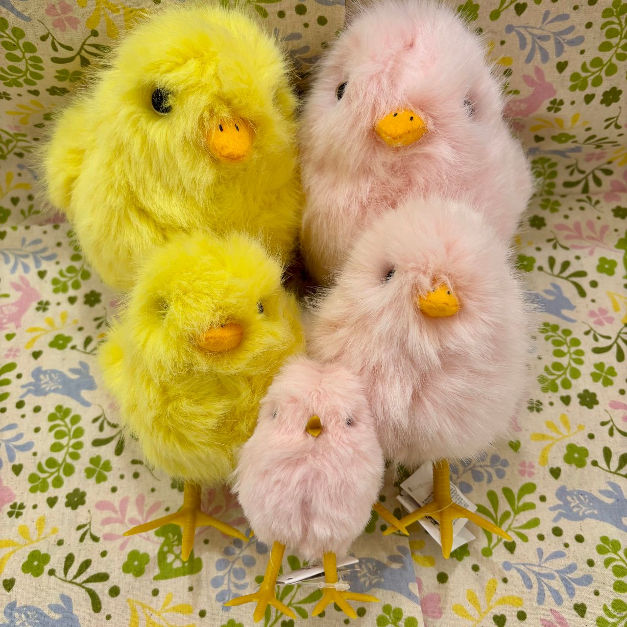 ピンクハウス ひよこ ぬいぐるみ コサージュ 2個セット　ブルー　イエロー ひよこ組、殻破りました。 | イーアスつくばストア | フライング