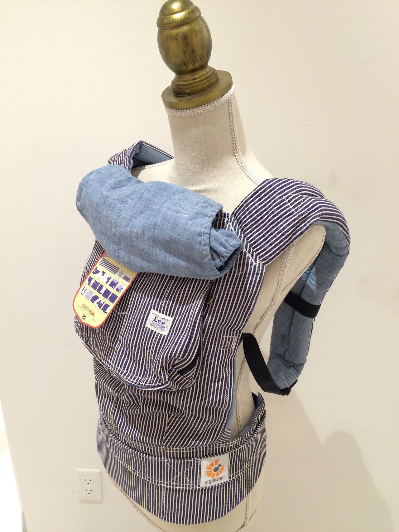 新品未使用 エルゴ 抱っこ紐 Lee ヒッコリーストライプデニム