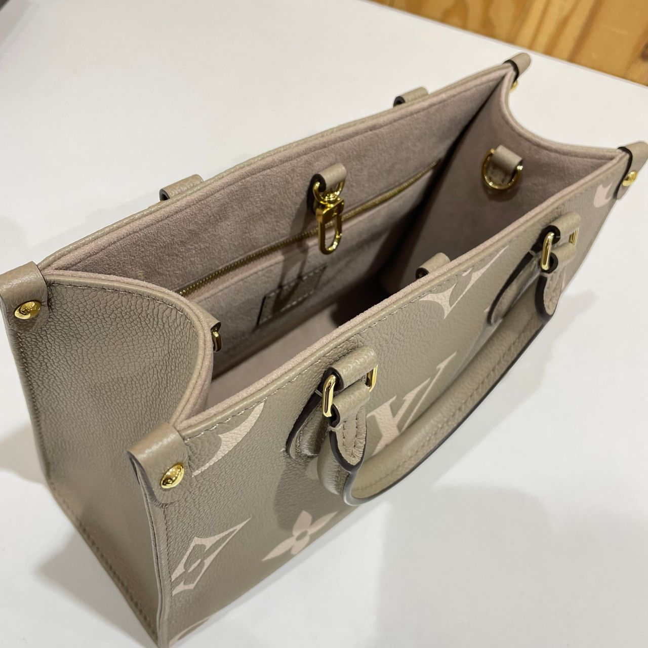 ルイ・ヴィトン オンザゴーPM | ヴェルサウォーク西尾店 | フィット