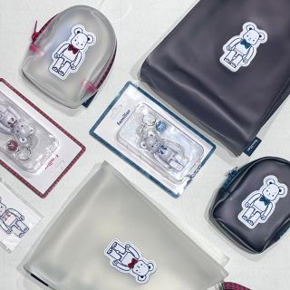 【ゆうこ】ファミリア　リバティ　コラボ　マスコットベアー　赤　新品　完売品 Amazon.co.jp: 阪急うめだ限定 ファミリア リバティ コラボ