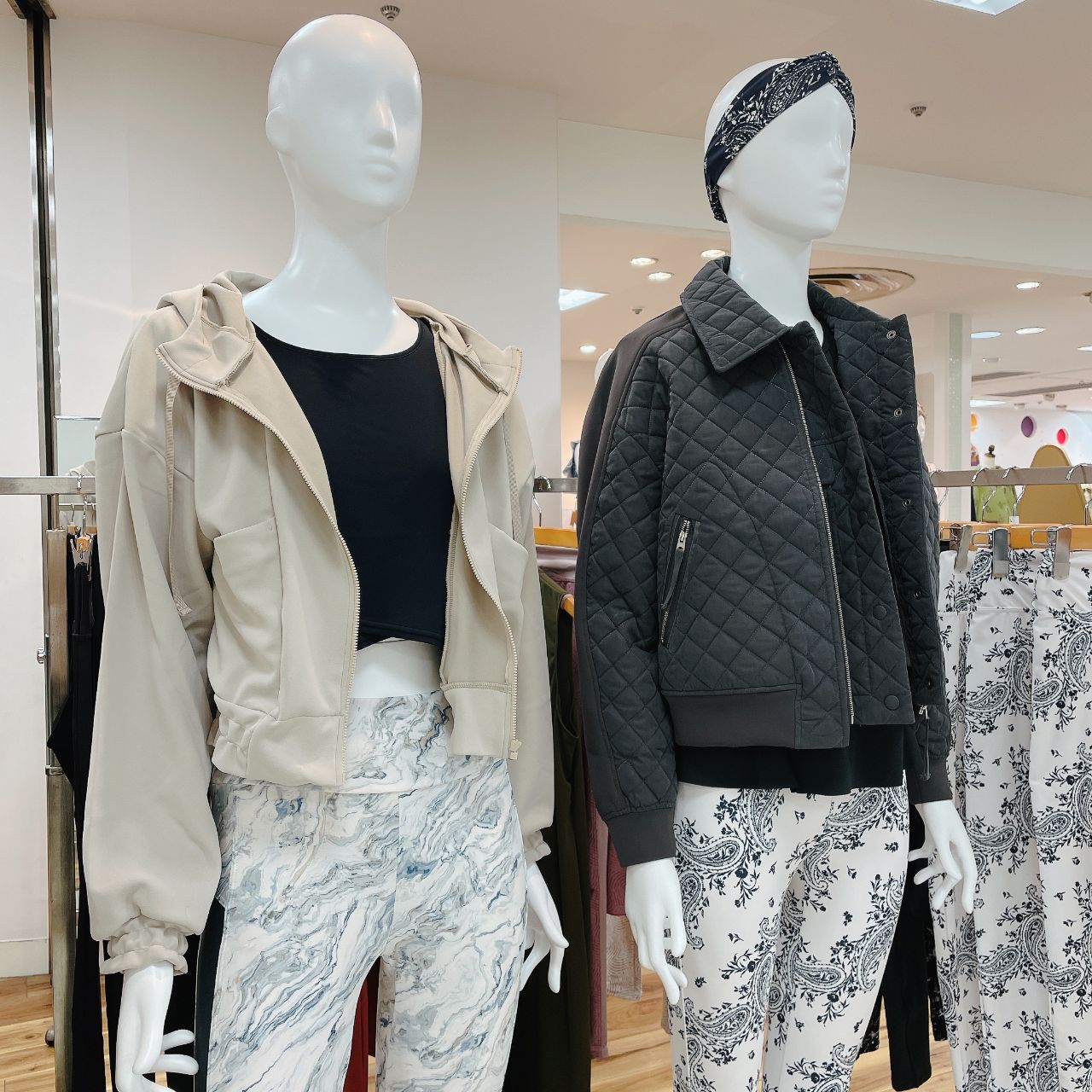 ALBOVE エレガントフラワープチスリーブブラ ヨガウェア PEAK&PINE