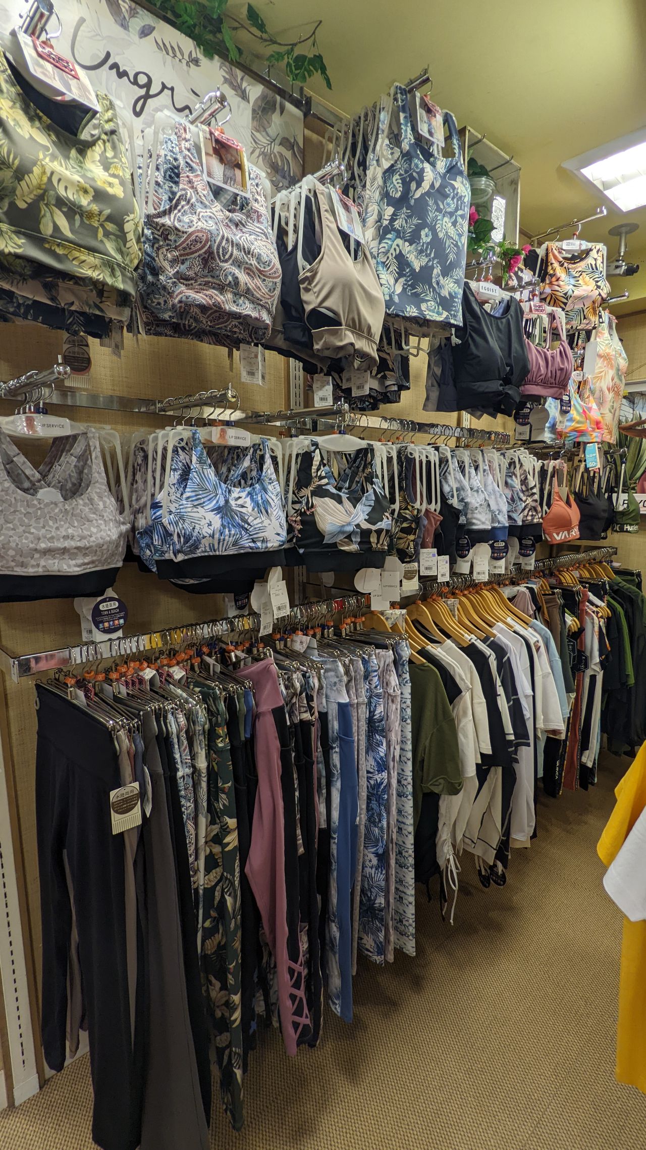 ムラスポ八王子 レディース メンズ 水着ミズギ ビキニ トランクス ラッシュガード サンダル シュノーケリング西東京エリア地域最大級の品揃え 八王子 立川 町田 日野 多摩 ビラボン クイックシルバー ロキシー ハーレー ルーカ ボルコム リップ