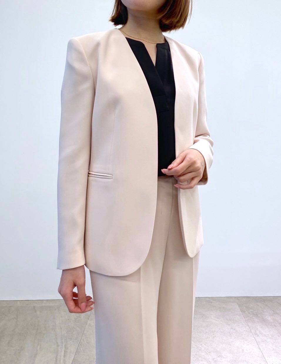 theory Classic Crepe パンツスーツ　ベージュ　サイズ2、4 theory Classic Crepe パンツスーツベージュサイズ2、4