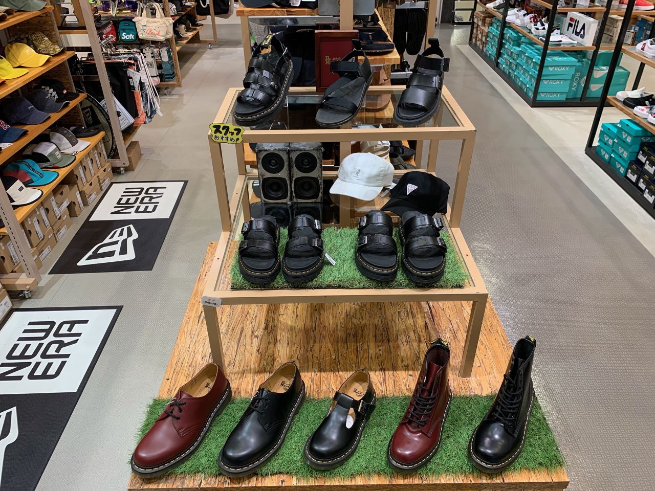 Dr Martens サンダル 再入荷しました Ride Life Magazine ムラサキスポーツ ムラサキスポーツ Murasaki Sports公式サイト