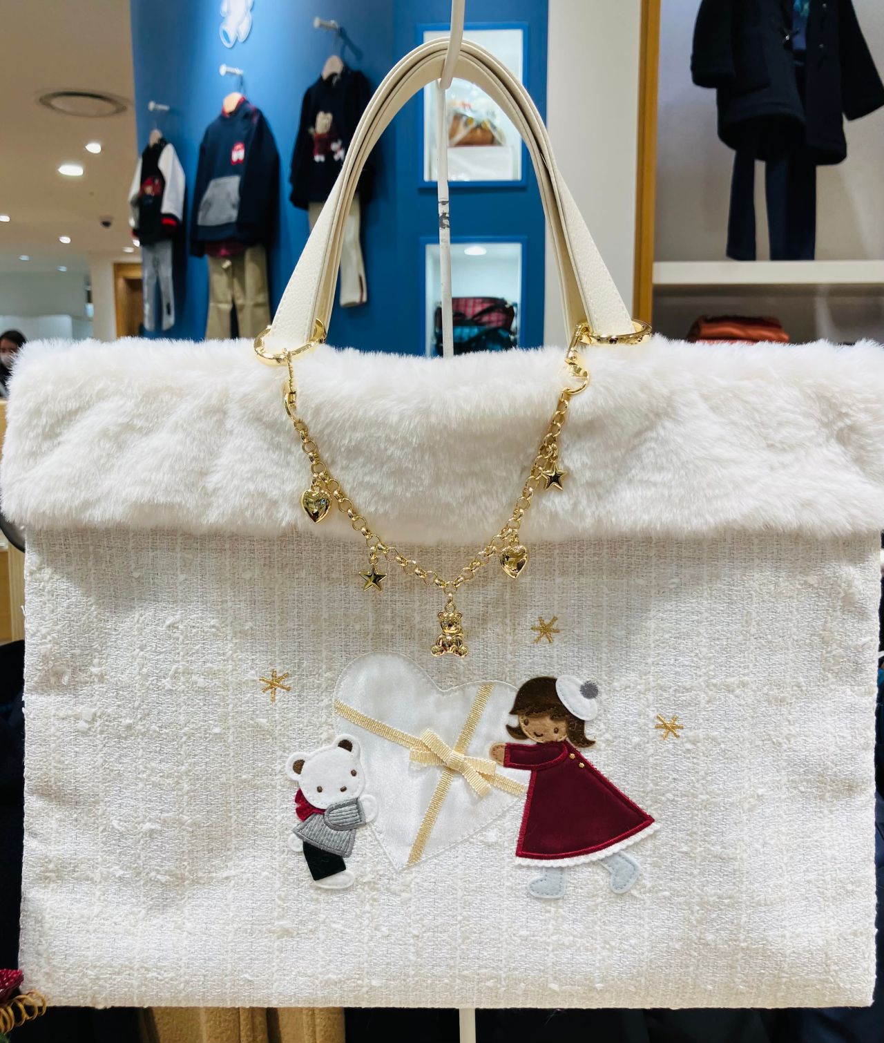 気分が上がる♪クリスマスコレクションのご紹介｜ファミリア阪急うめだ