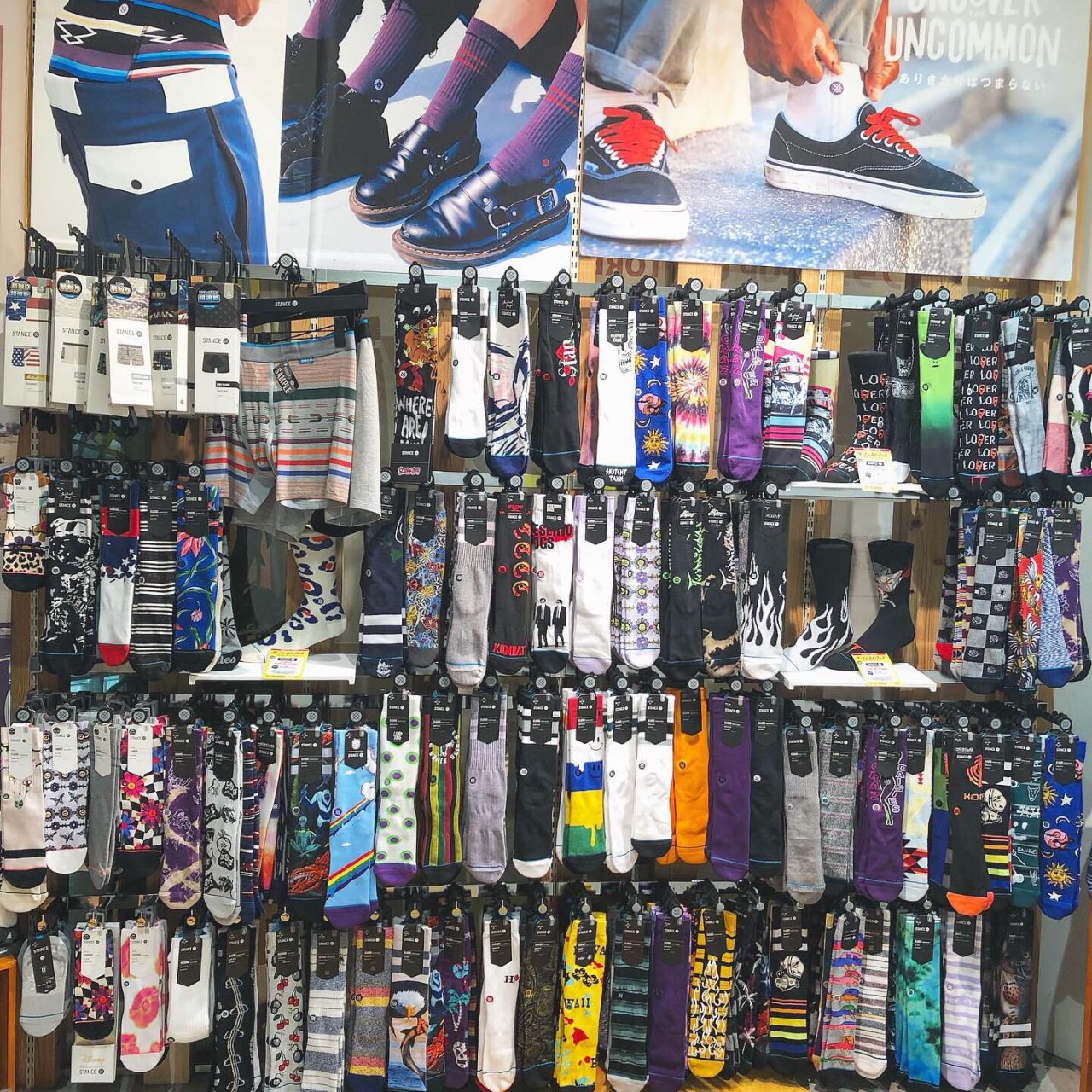 Stance Stancesocksおすすめ 新宿南口店で大人気ソックスブランドのスタンス多数ご用意あります ギフトにもオススメ アンダーもあります アンダーは履き心地抜群で大人気 Ride Life Magazine ムラサキスポーツ ムラサキスポーツ Murasaki Sports公式サイト
