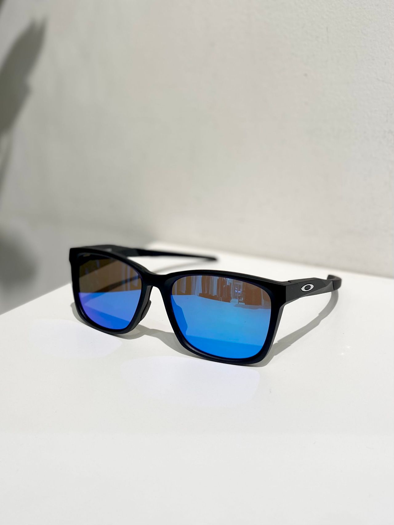 Oakley】新作サングラス入荷⭐️ | ゴルフ5 プレステージ神戸店