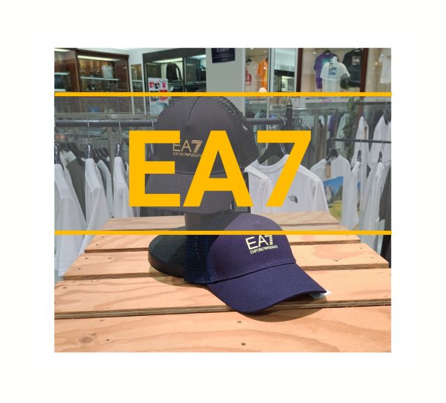 EA7 イーエーセブン　キャップ　ホワイト EMPORIO ARMANI EA7(イーエーセブン)TRAIN SOCCER 20TH