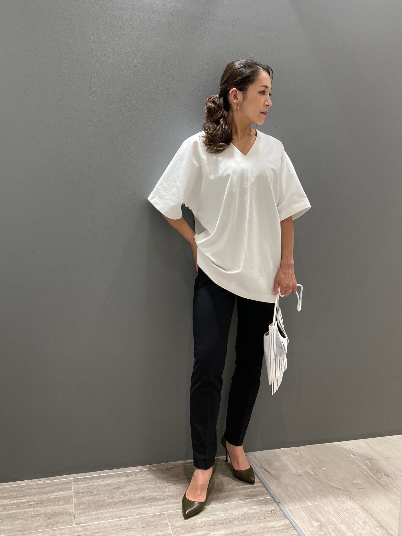 theory luxe新作ブラウス セオリーリュクスから春の新作【レフ板ブラウス】が発売！ | VERY