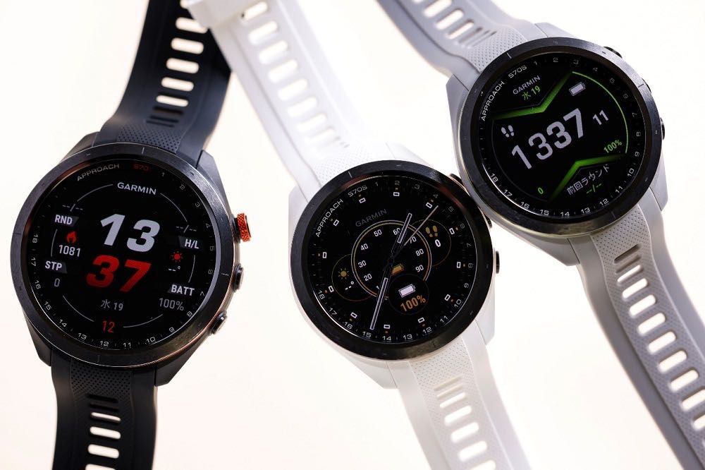 即決 中古超美品 ガーミン Approach S70 47mm[Black] GPSナビ ガーミン