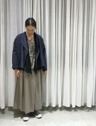 新品タグ付き　パドカレ　ブラウス、スカート　ブラック　水玉 新品タグ付き パドカレ ブラウス、スカート ブラック 水玉