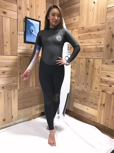 エアータイトのセミドライのサーフィン用ウェットスーツ女性用